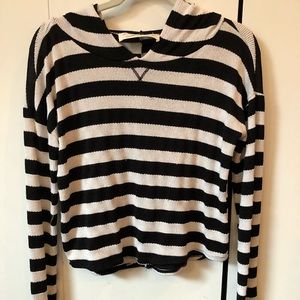 Black and white stripped comfy long sleeve